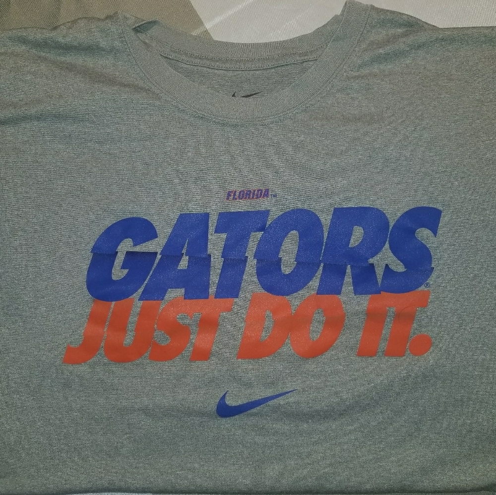 Mens Dri- fit Nike tee